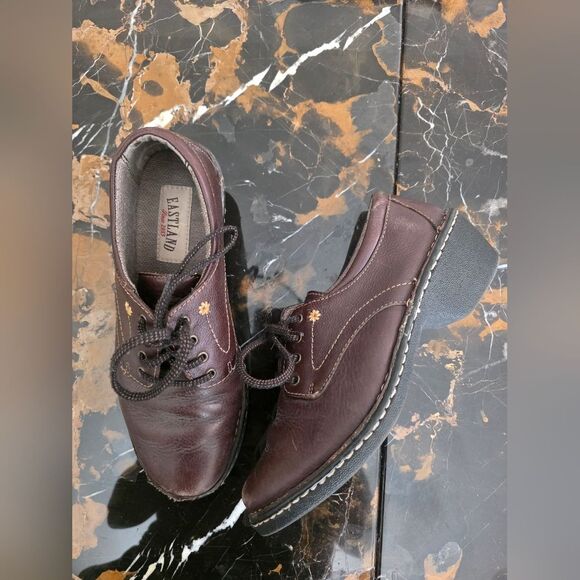 Eastland Foreside Women's Brown Leather Lace Up Oxford Heeled Shoe 8.5W - Picture 11 of 12